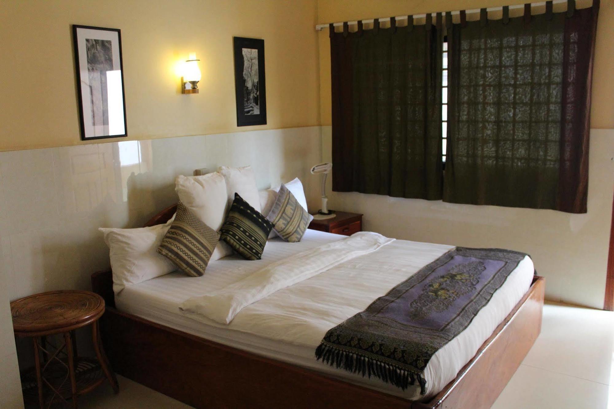 เซเว่นแคนเดิ้ลเกสท์เฮาส์ Hotel เสียมราฐ ภายนอก รูปภาพ